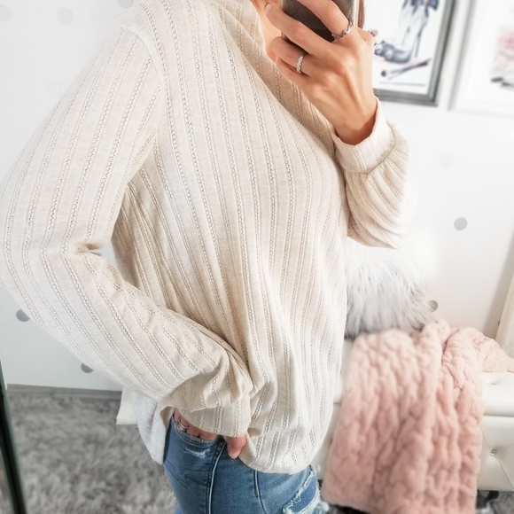 Last1️⃣ Taupe Pointelle Rib Knit V-Neck Lightweight Long Sleeve Top Spring Tops - Picture 5 of 8